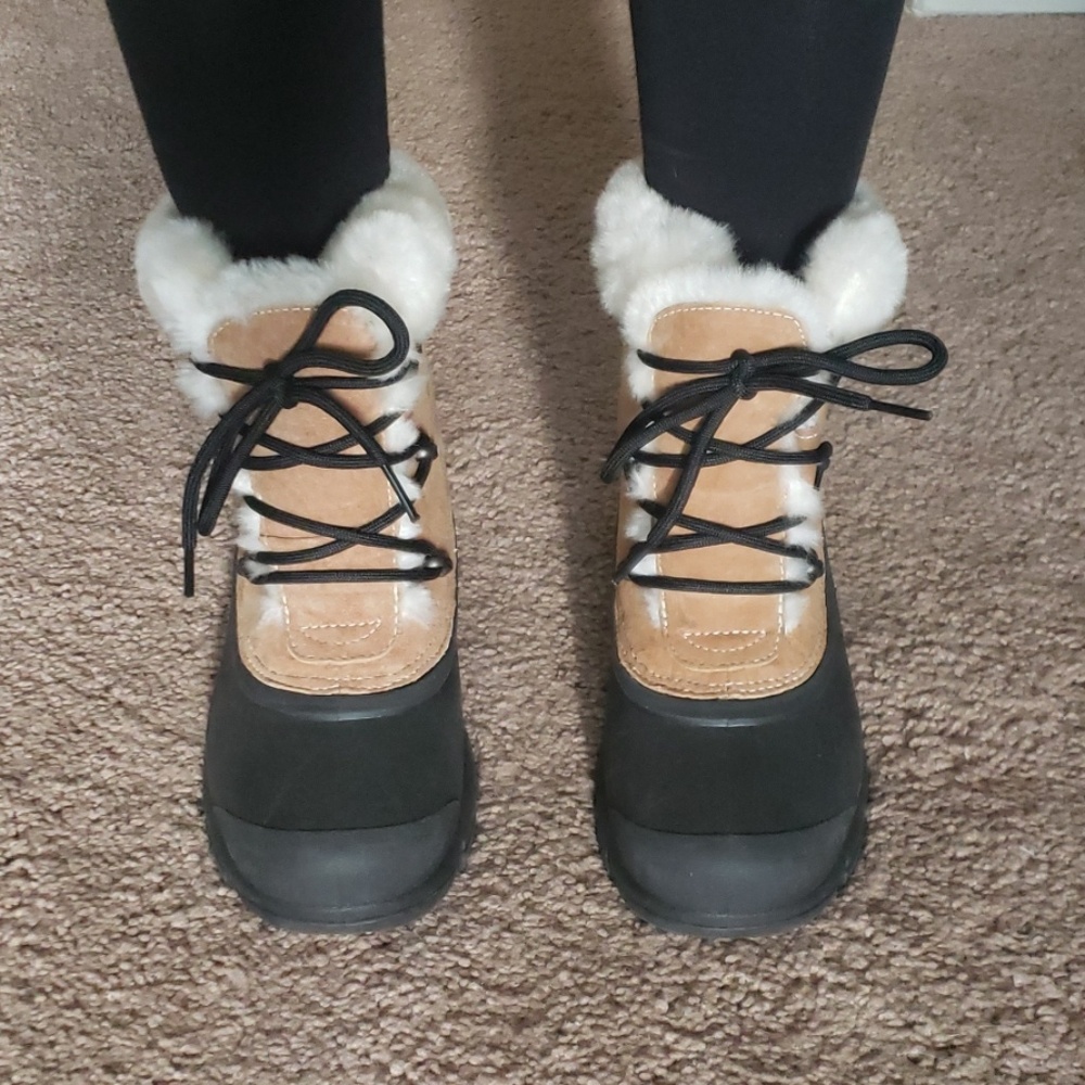 Sorel Snow Angel Lace boots